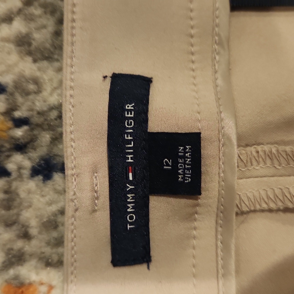Tommy Hilfiger Khacki Skirt with Button Detail - Picture 7 of 8